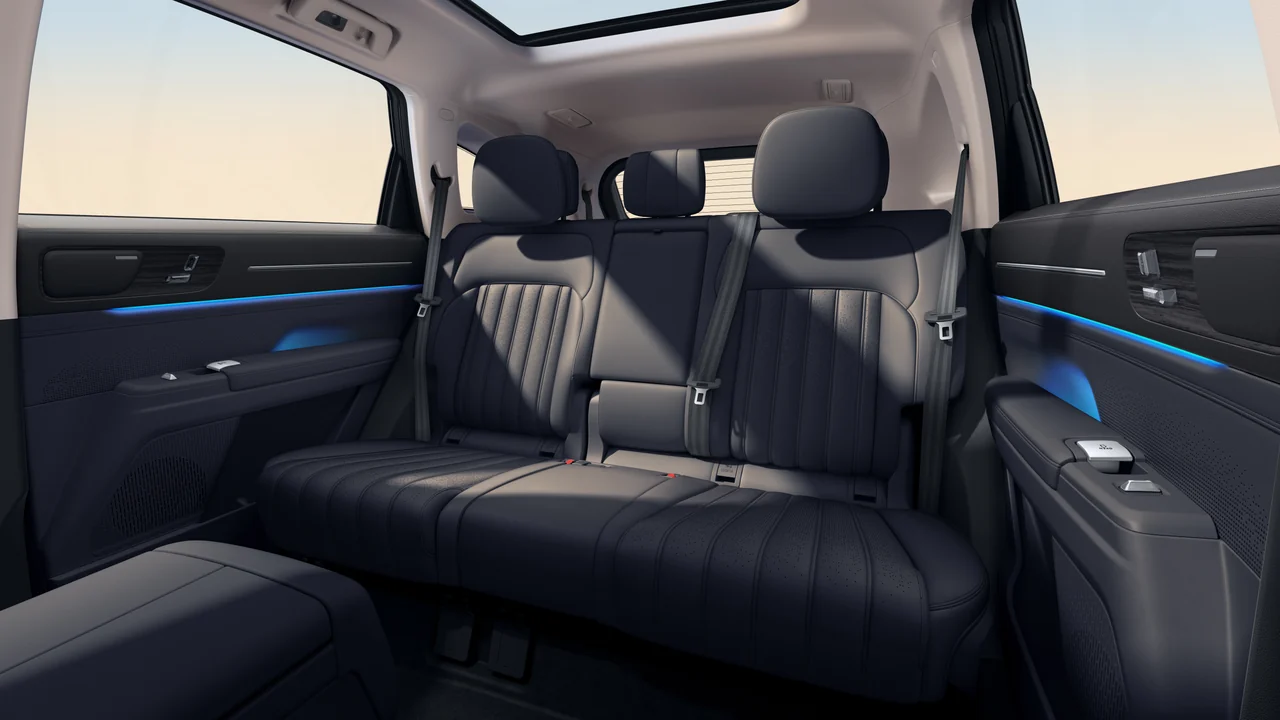 Asientos y espacio del S08 PHEV: Asientos traseros con techo panorámico Asientos y espacio del S08 PHEV: Asientos traseros con techo panorámico